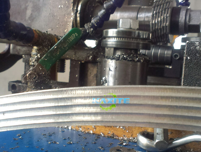 gasket corrugated (kammprofile gasket), a chaidh a dhèanamh airson luchd-ceannach na h-Eilbheis